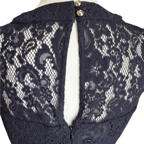 NWT GUESS Lace Sleeveless V-neck Lined Navy Blue Dress Size 8 - Picture 11 of 17